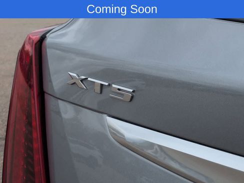 Used 2025 Cadillac XT5 Luxury w/ LPO, Floor Liner Package AWD/4WD image 12