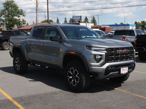 Used 2023 GMC Canyon AT4X AWD/4WD image 3