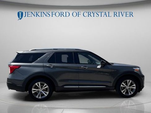 Certified 2020 Ford Explorer Platinum w/ Premium Technology Package AWD/4WD image 2