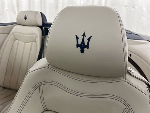Used 2012 Maserati GranTurismo Convertible image 17