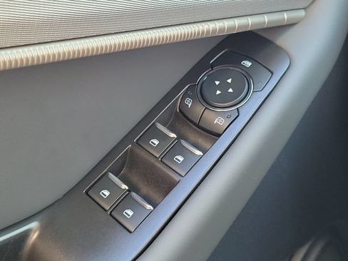 Used 2026 Ford Explorer Active RWD image 14