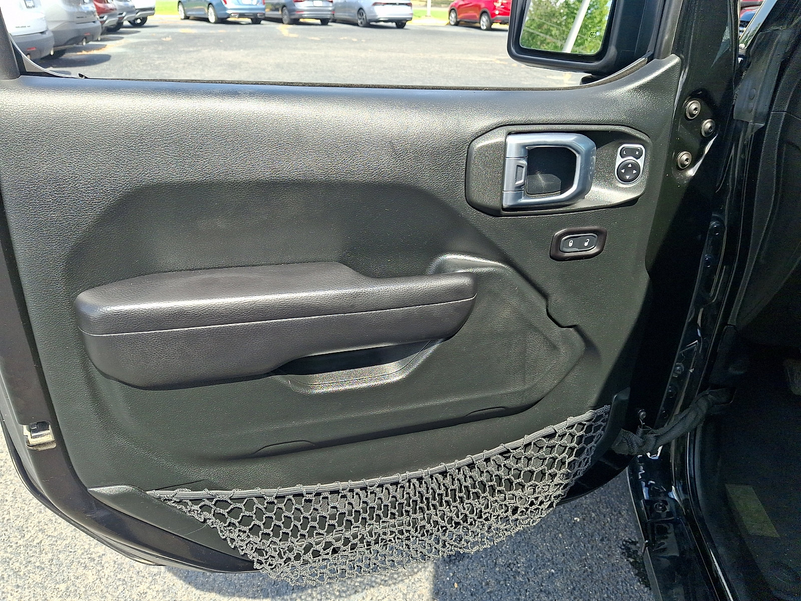 Used 2018 Jeep Wrangler Unlimited Sport S AWD/4WD image 12
