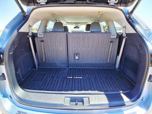 Used 2021 Toyota Highlander Platinum AWD/4WD image 18