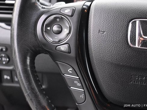 Used 2016 Honda Pilot Touring image 21