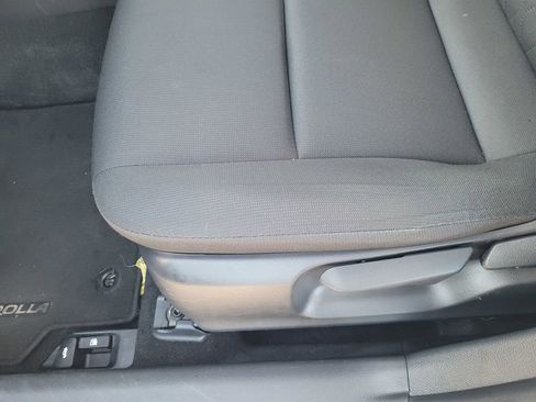 Used 2024 Toyota Corolla LE image 27