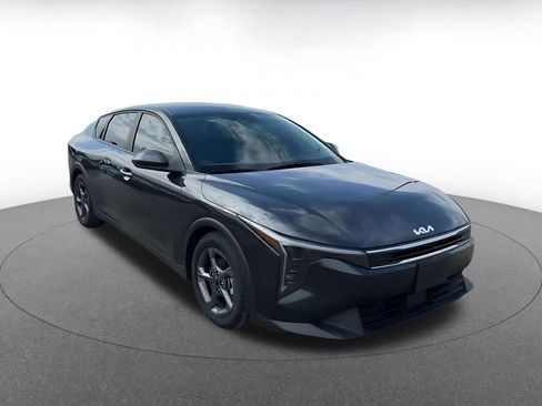 Used 2025 Kia K4 LXS image 3