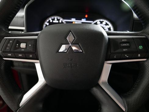 Used 2022 Mitsubishi Outlander SE AWD/4WD image 25