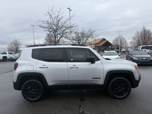 Used 2019 Jeep Renegade Sport image 5
