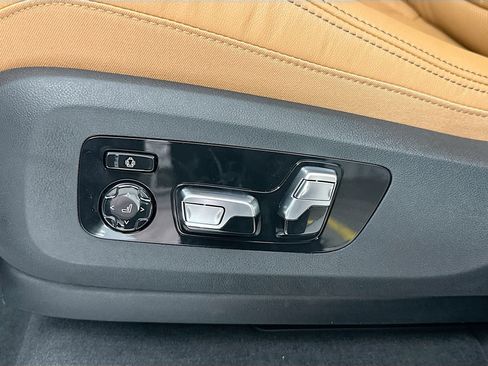 New 2026 BMW X5 xDrive50e image 19