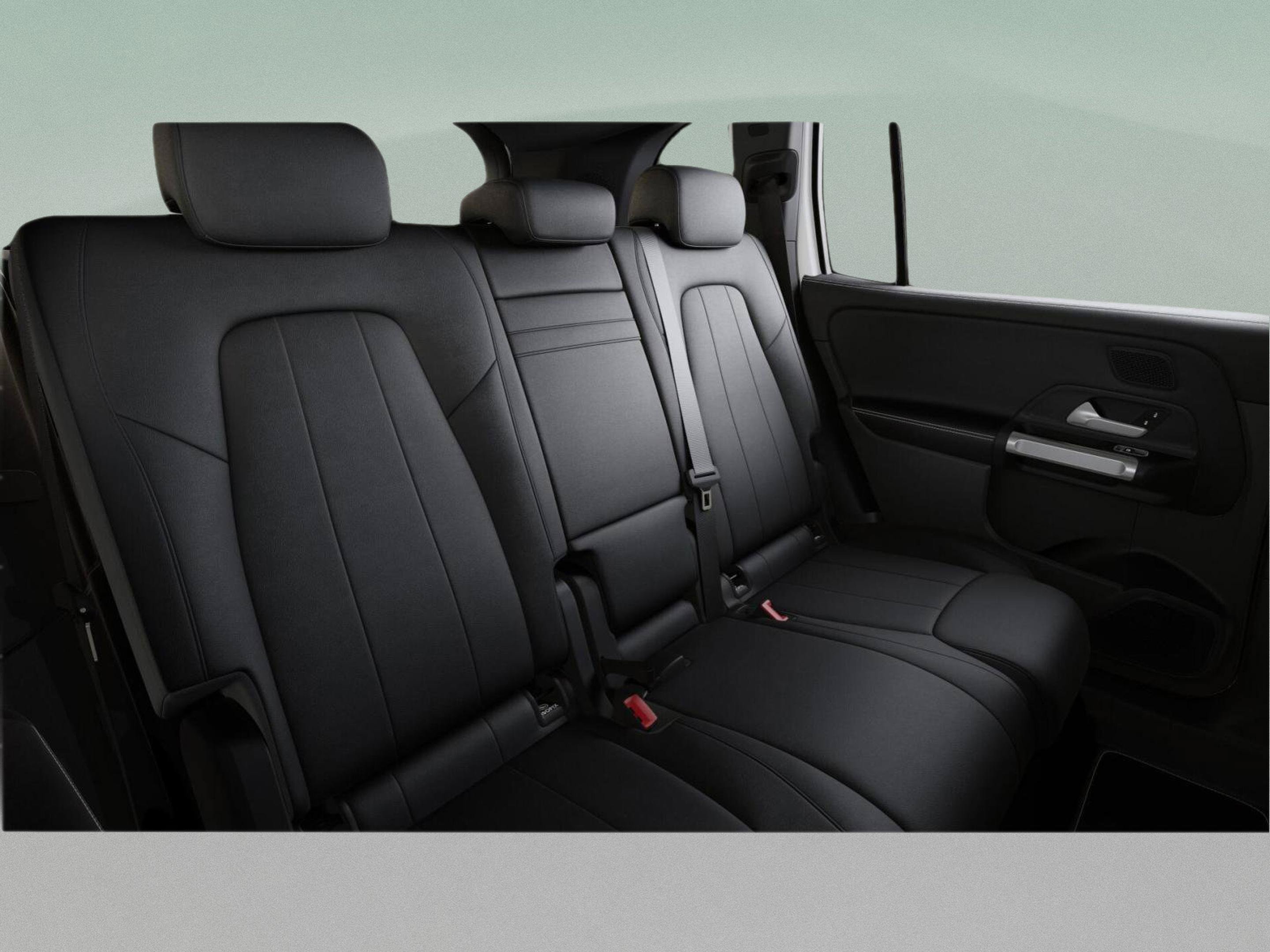 Used 2026 Mercedes-Benz GLB 250 image 42