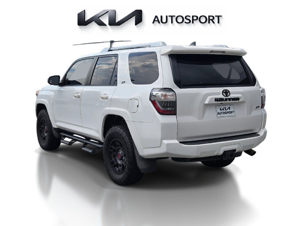 Used 2018 Toyota 4Runner SR5 Premium AWD/4WD image 10
