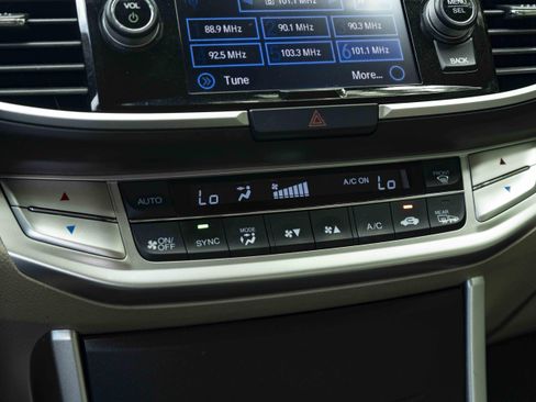 Used 2015 Honda Accord EX-L image 33