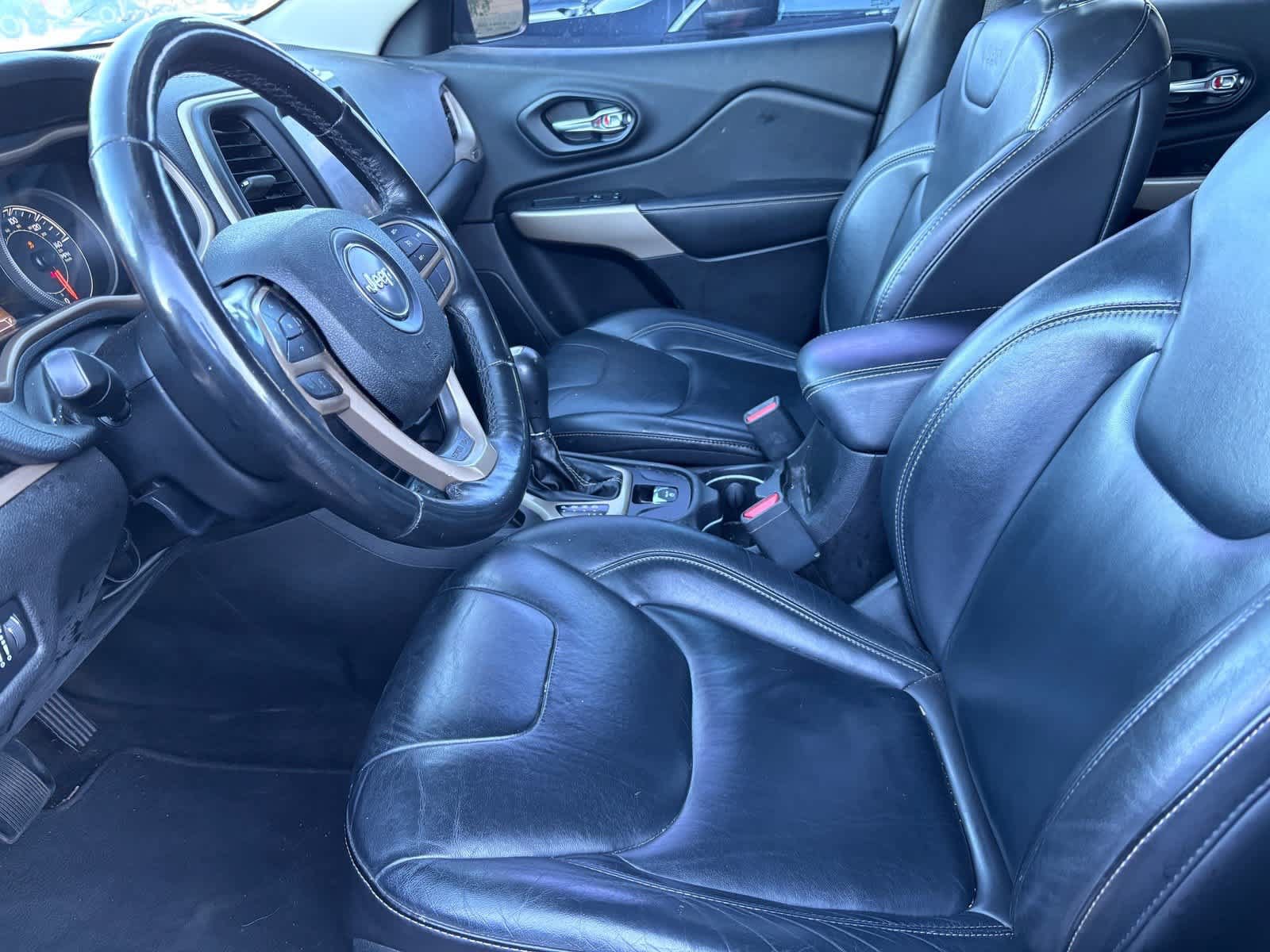 Used 2017 Jeep Cherokee Limited FWD image 10