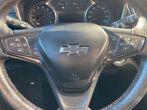 Used 2022 Chevrolet Equinox RS w/ LPO, Floor Liner Package image 10