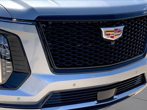 Used 2026 Cadillac Escalade Sport w/ Touring Package AWD/4WD image 30