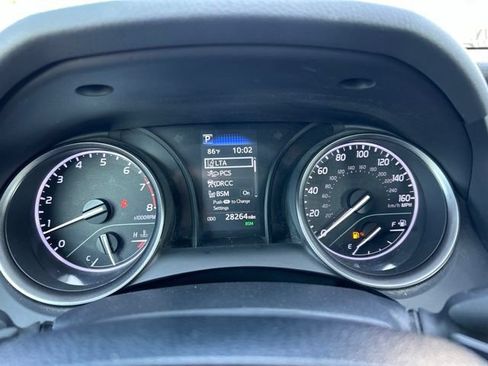 Used 2024 Toyota Camry SE w/ Convenience Package FWD image 9