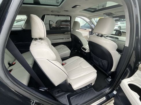 Used 2022 Hyundai Palisade Calligraphy image 28