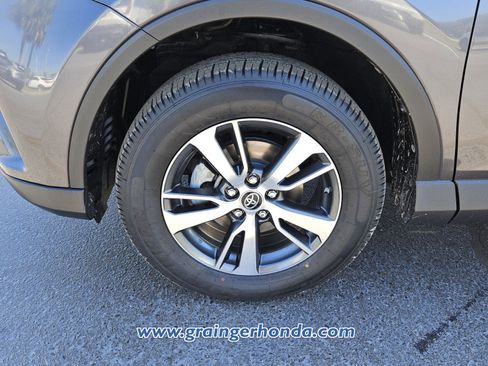 Used 2017 Toyota RAV4 XLE image 9