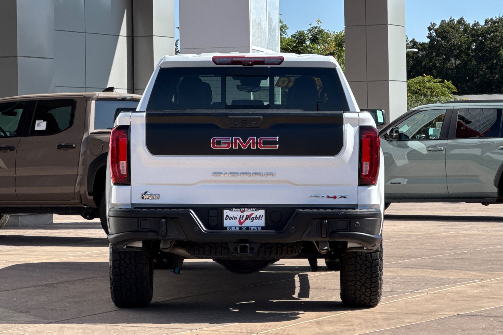 Used 2024 GMC Sierra 1500 AT4X w/ AT4X AEV Edition AWD/4WD image 5