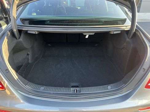 Used 2020 Mercedes-Benz E 350 Sedan image 34