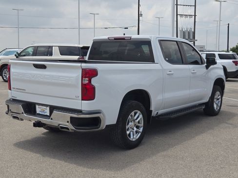 Used 2023 Chevrolet Silverado 1500 LT w/ Z71 Off-Road Package AWD/4WD image 3