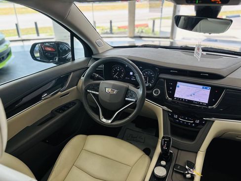 Used 2022 Cadillac XT6 Premium Luxury w/ Technology Package AWD/4WD image 53