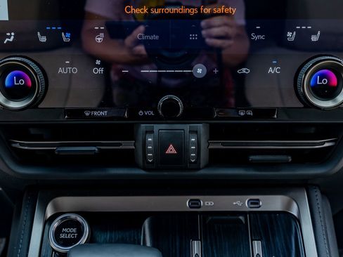 Used 2025 Lexus GX 550 AWD/4WD image 27