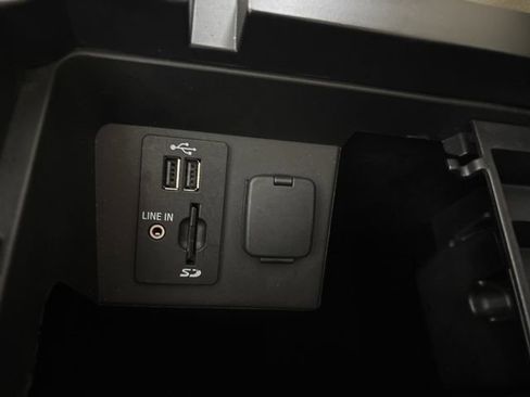 Used 2015 Ford Expedition Limited image 56