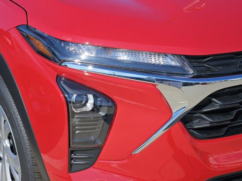 New 2026 Chevrolet Trax LS FWD image 9