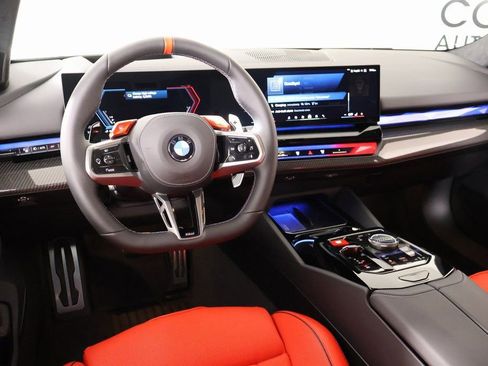 New 2026 BMW M5 Touring image 2