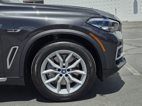 Used 2022 BMW X5 xDrive45e w/ Climate Comfort Package AWD/4WD image 9