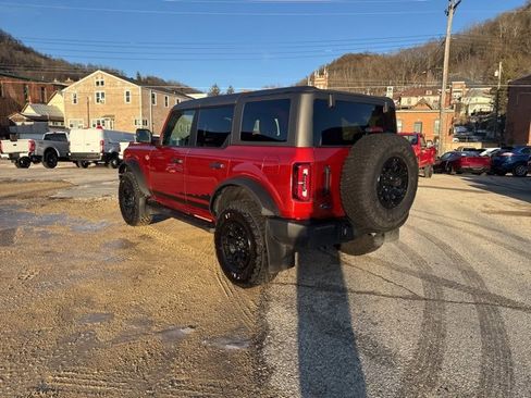 Used 2024 Ford Bronco Wildtrak image 3