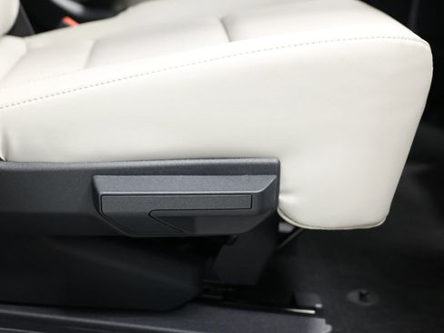 Used 2025 Lincoln Navigator Reserve AWD/4WD image 92
