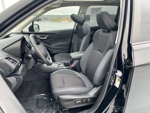 Used 2024 Subaru Forester Premium AWD/4WD image 18