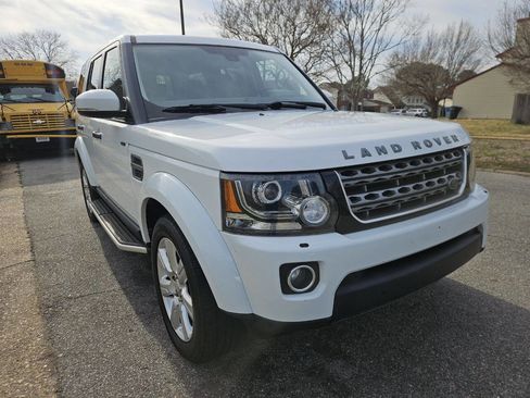 Used 2016 Land Rover LR4 HSE Silver Edition image 8