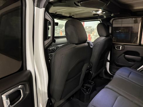 Used 2022 Jeep Wrangler Unlimited Sport image 47