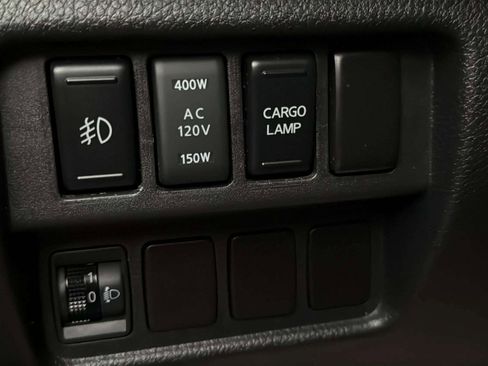 Used 2017 Nissan Titan Platinum Reserve image 32