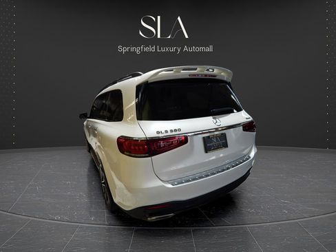 Used 2024 Mercedes-Benz GLS 580 4MATIC image 6
