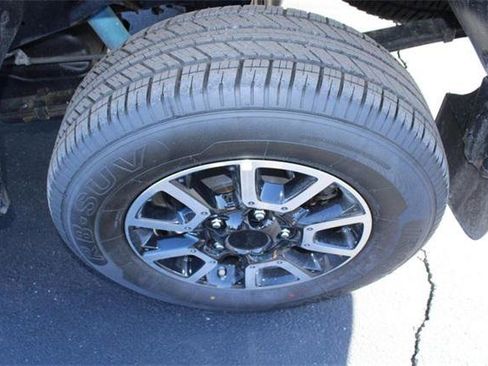 Certified 2019 Toyota Tundra SR5 image 8