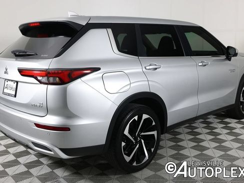Used 2025 Mitsubishi Outlander SE AWD/4WD image 5