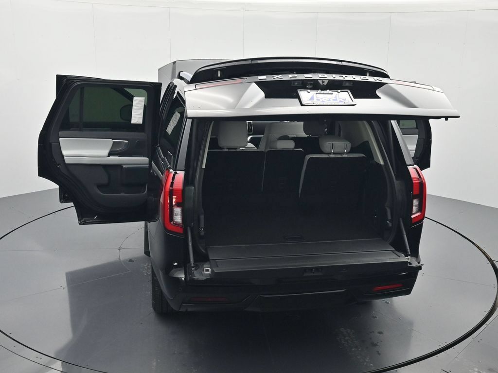 New 2026 Ford Expedition Platinum w/ Driver's Package AWD/4WD image 27