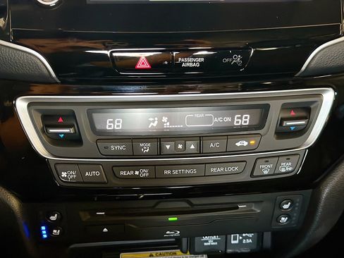 Used 2019 Honda Pilot Elite image 23