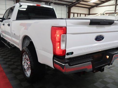 Used 2018 Ford F250 XL w/ Power Equipment Group AWD/4WD image 21