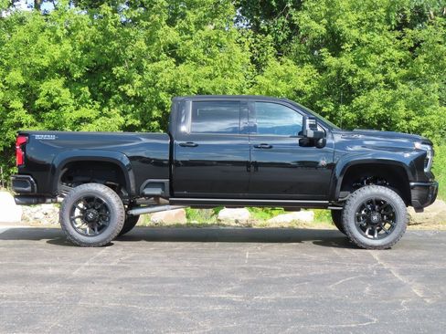 New 2025 Chevrolet Silverado 2500 LTZ w/ Trail Boss Package image 2