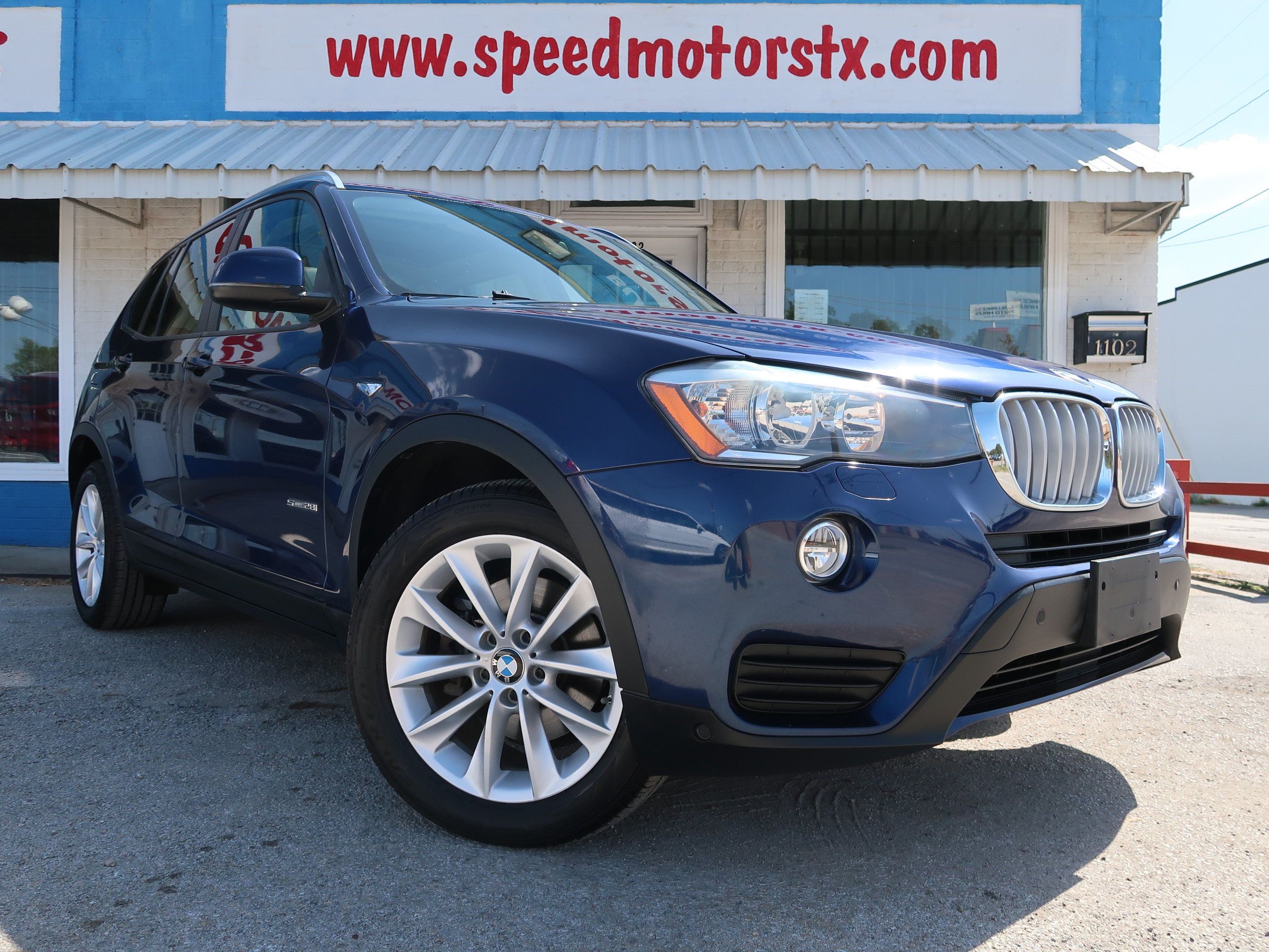Used 2017 BMW X3 sDrive28i RWD image 2