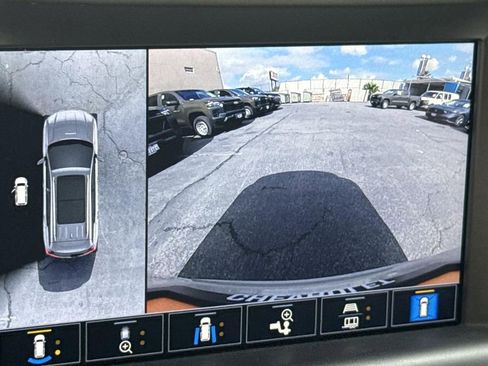 Used 2022 GMC Terrain AT4 w/ Tech Package AWD/4WD image 13