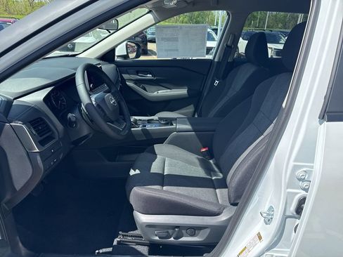 New 2026 Nissan Rogue SV AWD/4WD image 9