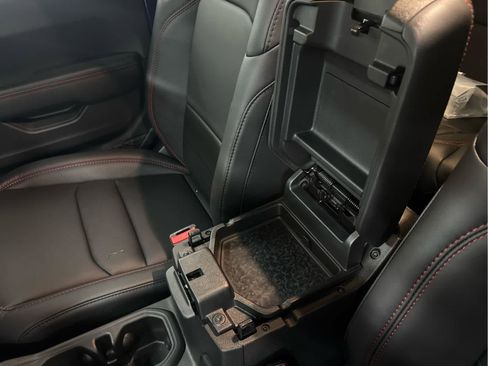 New 2026 Jeep Wrangler Unlimited Rubicon AWD/4WD image 35