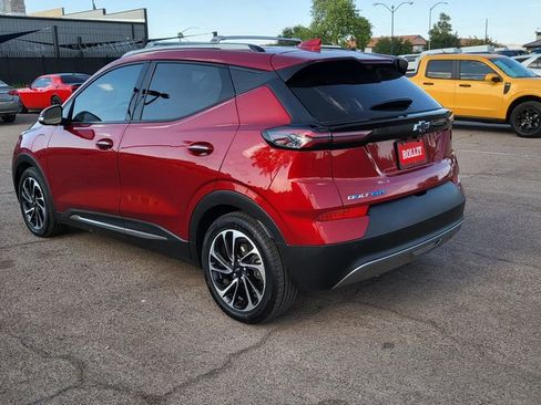 Used 2022 Chevrolet Bolt EUV Premier w/ Sun & Sound Package FWD image 6