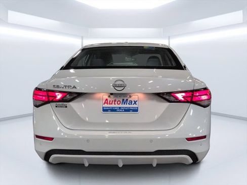 Used 2025 Nissan Sentra SV FWD image 4